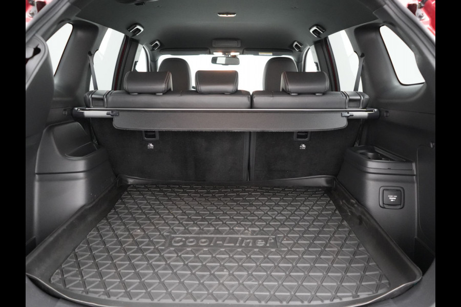 Mitsubishi Outlander 2.4 Intense+ Plug In Hybrid 225pk Dealer O.H PHEV | 360 Camera | Lederen Sportstoelen Verwarmd | Keyless | Navigatie | Stuur Verwarmd | Cruise Control | Blis | DAB |