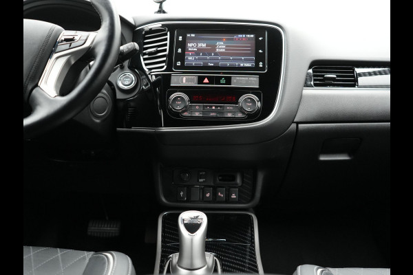 Mitsubishi Outlander 2.4 Intense+ Plug In Hybrid 225pk Dealer O.H PHEV | 360 Camera | Lederen Sportstoelen Verwarmd | Keyless | Navigatie | Stuur Verwarmd | Cruise Control | Blis | DAB |