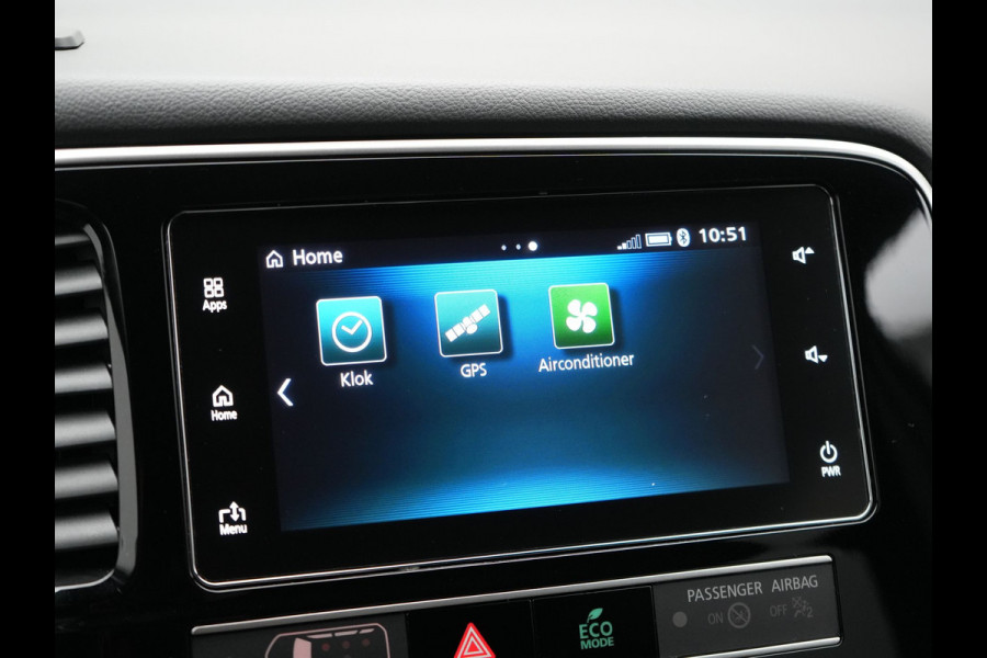 Mitsubishi Outlander 2.4 Intense+ Plug In Hybrid 225pk Dealer O.H PHEV | 360 Camera | Lederen Sportstoelen Verwarmd | Keyless | Navigatie | Stuur Verwarmd | Cruise Control | Blis | DAB |