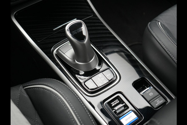 Mitsubishi Outlander 2.4 Intense+ Plug In Hybrid 225pk Dealer O.H PHEV | 360 Camera | Lederen Sportstoelen Verwarmd | Keyless | Navigatie | Stuur Verwarmd | Cruise Control | Blis | DAB |