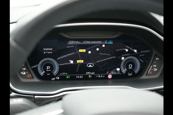 Audi Q3 45 TFSI e S Line Plug In Hybrid 245pk Dealer O.H PHEV | Trekhaak Af Fabriek | Panodak | Adaptive Cruise | Sportstoelen Verwarmd | Apple Carplay | Keyless | Navigatie | Virtual |  DAB |