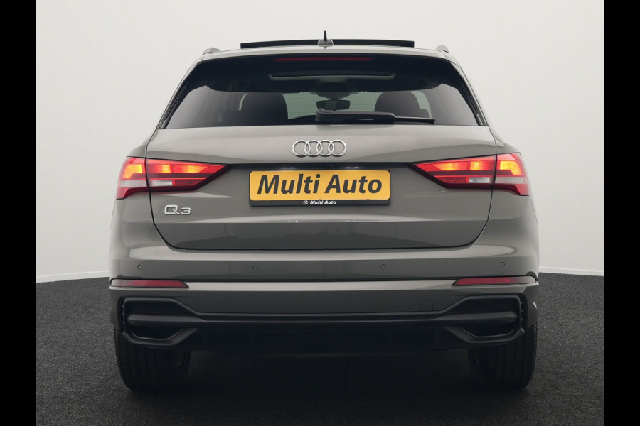 Audi Q3 45 TFSI e S Line Plug In Hybrid 245pk Dealer O.H PHEV | Trekhaak Af Fabriek | Panodak | Adaptive Cruise | Sportstoelen Verwarmd | Apple Carplay | Keyless | Navigatie | Virtual |  DAB |