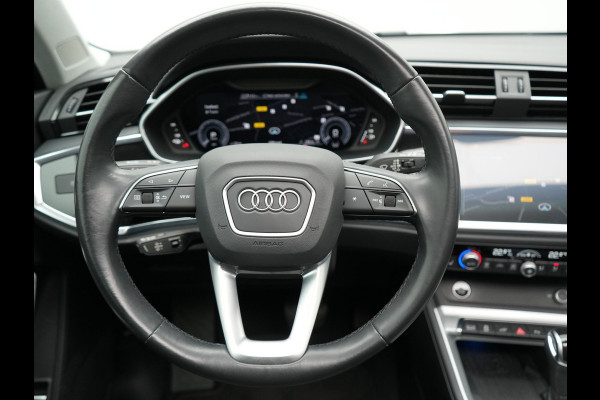 Audi Q3 45 TFSI e S Line Plug In Hybrid 245pk Dealer O.H PHEV | Trekhaak Af Fabriek | Panodak | Adaptive Cruise | Sportstoelen Verwarmd | Apple Carplay | Keyless | Navigatie | Virtual |  DAB |