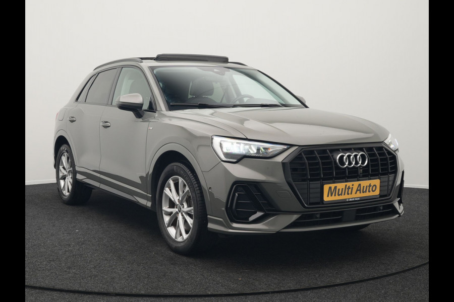 Audi Q3 45 TFSI e S Line Plug In Hybrid 245pk Dealer O.H PHEV | Trekhaak Af Fabriek | Panodak | Adaptive Cruise | Sportstoelen Verwarmd | Apple Carplay | Keyless | Navigatie | Virtual |  DAB |
