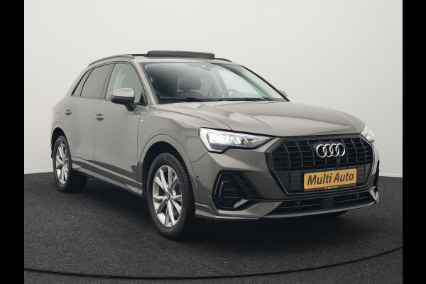 Audi Q3 45 TFSI e S Line Plug In Hybrid 245pk Dealer O.H PHEV | Trekhaak Af Fabriek | Panodak | Adaptive Cruise | Sportstoelen Verwarmd | Apple Carplay | Keyless | Navigatie | Virtual |  DAB |