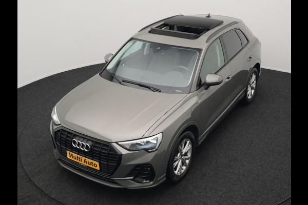 Audi Q3 45 TFSI e S Line Plug In Hybrid 245pk Dealer O.H PHEV | Trekhaak Af Fabriek | Panodak | Adaptive Cruise | Sportstoelen Verwarmd | Apple Carplay | Keyless | Navigatie | Virtual |  DAB |
