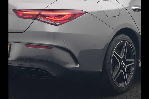 Mercedes-Benz CLA-Klasse Shooting Brake 250 e AMG Plug In Hybrid 218pk Dealer O.H PHEV | Trekhaak Af Fabriek | Panodak | Burmester Sound | Adaptive Cruise | Alcantara Sportstoelen Verwarmd | Sfeerverlichting | WideScreen | Navigatie |