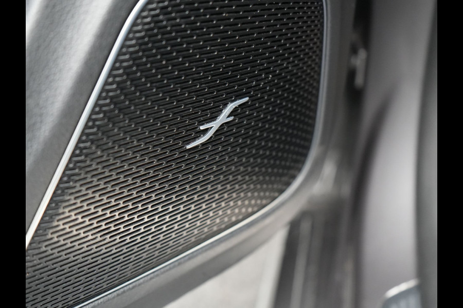 Mercedes-Benz CLA-Klasse Shooting Brake 250 e AMG Plug In Hybrid 218pk Dealer O.H PHEV | Trekhaak Af Fabriek | Panodak | Burmester Sound | Adaptive Cruise | Alcantara Sportstoelen Verwarmd | Sfeerverlichting | WideScreen | Navigatie |