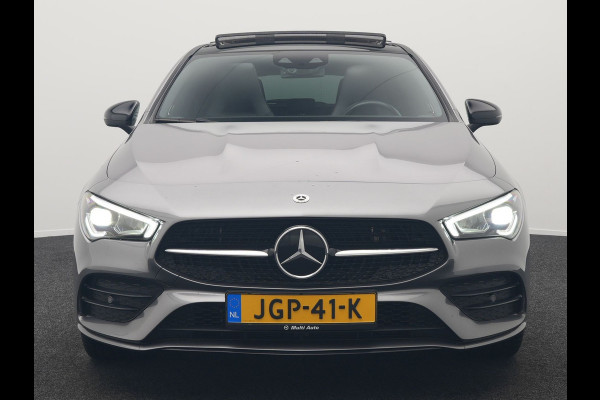 Mercedes-Benz CLA-Klasse Shooting Brake 250 e AMG Plug In Hybrid 218pk Dealer O.H PHEV | Trekhaak Af Fabriek | Panodak | Burmester Sound | Adaptive Cruise | Alcantara Sportstoelen Verwarmd | Sfeerverlichting | WideScreen | Navigatie |