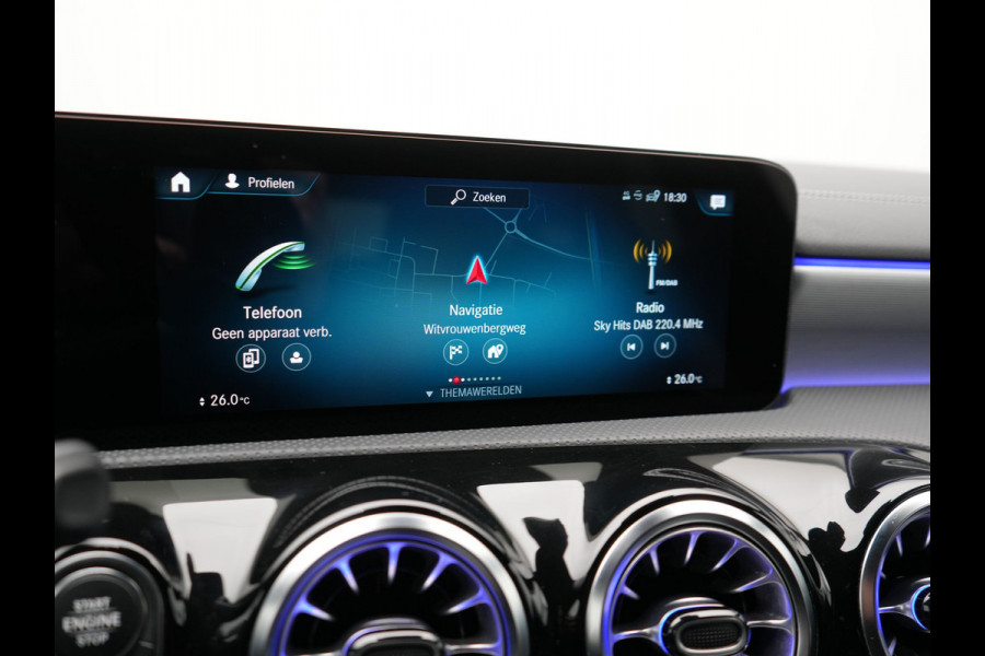 Mercedes-Benz CLA-Klasse Shooting Brake 250 e AMG Plug In Hybrid 218pk Dealer O.H PHEV | Trekhaak Af Fabriek | Panodak | Burmester Sound | Adaptive Cruise | Alcantara Sportstoelen Verwarmd | Sfeerverlichting | WideScreen | Navigatie |
