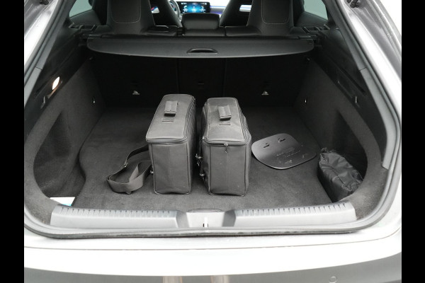 Mercedes-Benz CLA-Klasse Shooting Brake 250 e AMG Plug In Hybrid 218pk Dealer O.H PHEV | Trekhaak Af Fabriek | Panodak | Burmester Sound | Adaptive Cruise | Alcantara Sportstoelen Verwarmd | Sfeerverlichting | WideScreen | Navigatie |