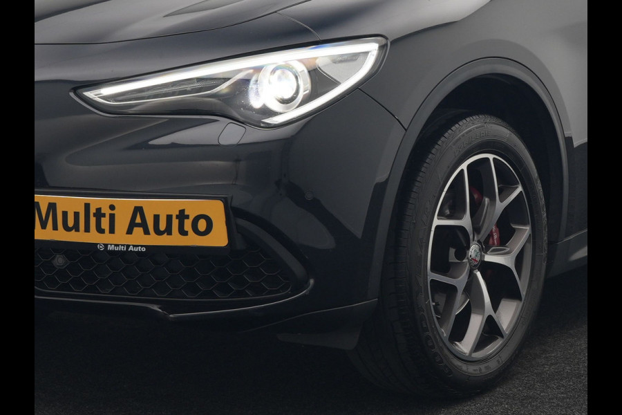 Alfa Romeo Stelvio 2.0 T AWD B-Tech Business Edition Automaat 200pk | Adaptive Cruise | Lederen Sportstoelen Memory & Verwarmd | Camera | Stuurwiel Verwarmd | Navigatie | DAB |