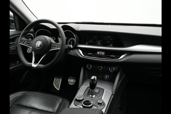 Alfa Romeo Stelvio 2.0 T AWD B-Tech Business Edition Automaat 200pk | Adaptive Cruise | Lederen Sportstoelen Memory & Verwarmd | Camera | Stuurwiel Verwarmd | Navigatie | DAB |