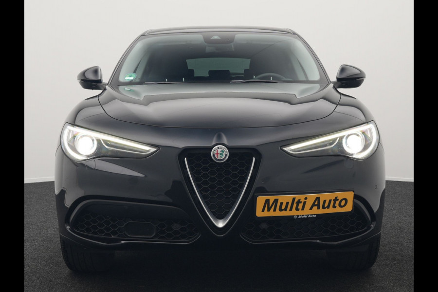 Alfa Romeo Stelvio 2.0 T AWD B-Tech Business Edition Automaat 200pk | Adaptive Cruise | Lederen Sportstoelen Memory & Verwarmd | Camera | Stuurwiel Verwarmd | Navigatie | DAB |