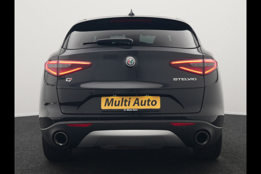 Alfa Romeo Stelvio 2.0 T AWD B-Tech Business Edition Automaat 200pk | Adaptive Cruise | Lederen Sportstoelen Memory & Verwarmd | Camera | Stuurwiel Verwarmd | Navigatie | DAB |