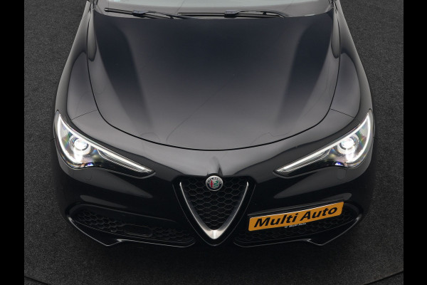 Alfa Romeo Stelvio 2.0 T AWD B-Tech Business Edition Automaat 200pk | Adaptive Cruise | Lederen Sportstoelen Memory & Verwarmd | Camera | Stuurwiel Verwarmd | Navigatie | DAB |