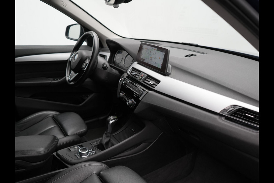 BMW X1 xDrive25e Sportline Plug In Hybrid 220pk Dealer O.H PHEV | Head Up | Cruise Control | Camera | Lederen Sportstoelen Verwarmd | Navigatie | Keyless | DAB |