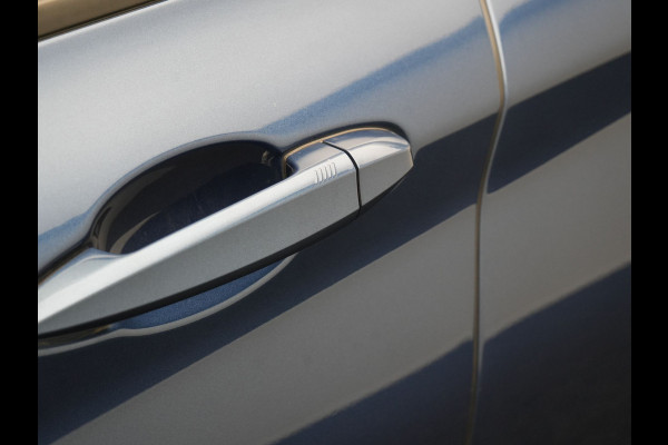 BMW X1 xDrive25e Sportline Plug In Hybrid 220pk Dealer O.H PHEV | Head Up | Cruise Control | Camera | Lederen Sportstoelen Verwarmd | Navigatie | Keyless | DAB |