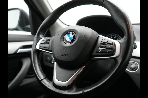 BMW X1 xDrive25e Sportline Plug In Hybrid 220pk Dealer O.H PHEV | Head Up | Cruise Control | Camera | Lederen Sportstoelen Verwarmd | Navigatie | Keyless | DAB |