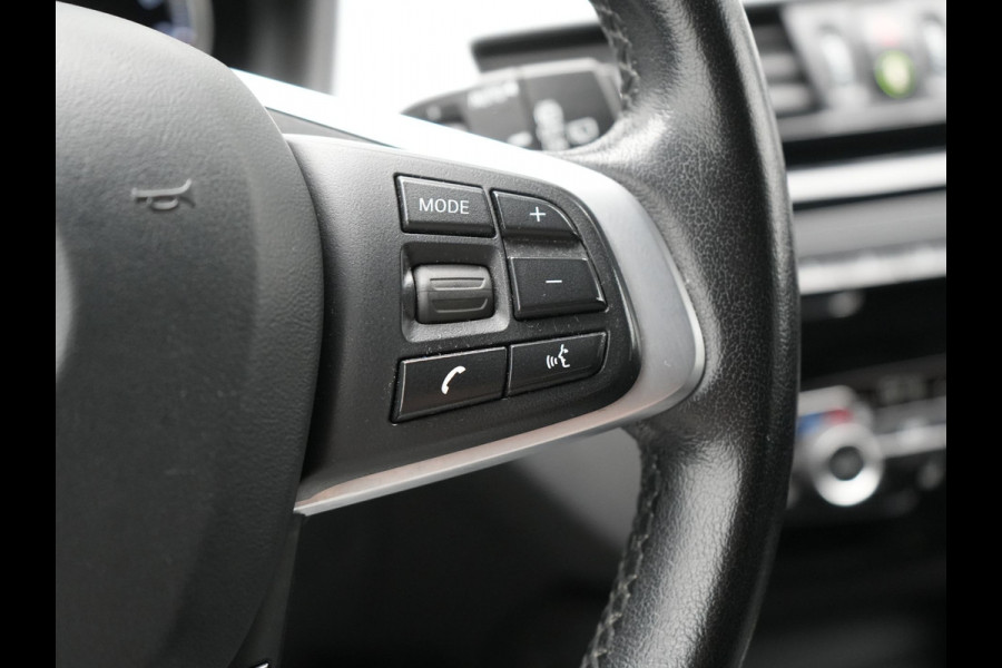 BMW X1 xDrive25e Sportline Plug In Hybrid 220pk Dealer O.H PHEV | Head Up | Cruise Control | Camera | Lederen Sportstoelen Verwarmd | Navigatie | Keyless | DAB |