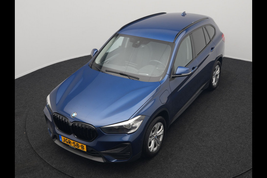 BMW X1 xDrive25e Sportline Plug In Hybrid 220pk Dealer O.H PHEV | Head Up | Cruise Control | Camera | Lederen Sportstoelen Verwarmd | Navigatie | Keyless | DAB |