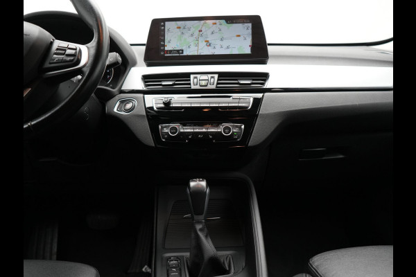 BMW X1 xDrive25e Sportline Plug In Hybrid 220pk Dealer O.H PHEV | Head Up | Cruise Control | Camera | Lederen Sportstoelen Verwarmd | Navigatie | Keyless | DAB |