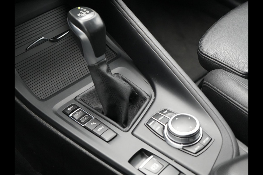 BMW X1 xDrive25e Sportline Plug In Hybrid 220pk Dealer O.H PHEV | Head Up | Cruise Control | Camera | Lederen Sportstoelen Verwarmd | Navigatie | Keyless | DAB |