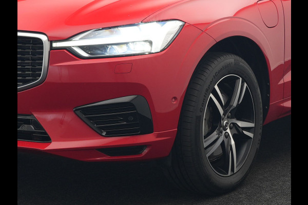 Volvo XC60 T8 Twin Engine AWD R-Design Plug in Hybrid 391pk PHEV | Trekhaak af Fabriek | Panodak | Pilot Assist | Adaptive Cruise | 360 Camera | Carplay | Keyless |
