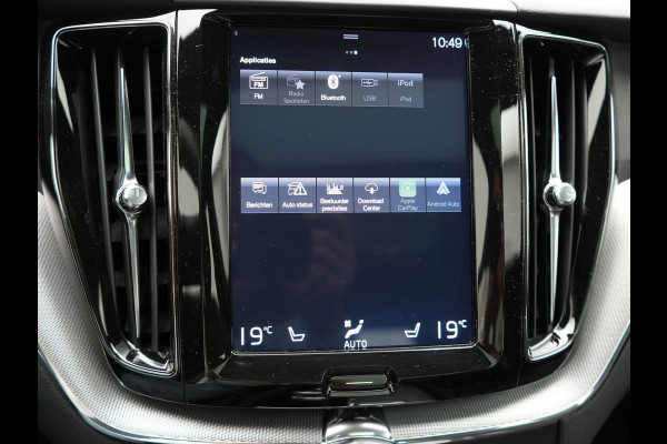 Volvo XC60 T8 Twin Engine AWD R-Design Plug in Hybrid 391pk PHEV | Trekhaak af Fabriek | Panodak | Pilot Assist | Adaptive Cruise | 360 Camera | Carplay | Keyless |