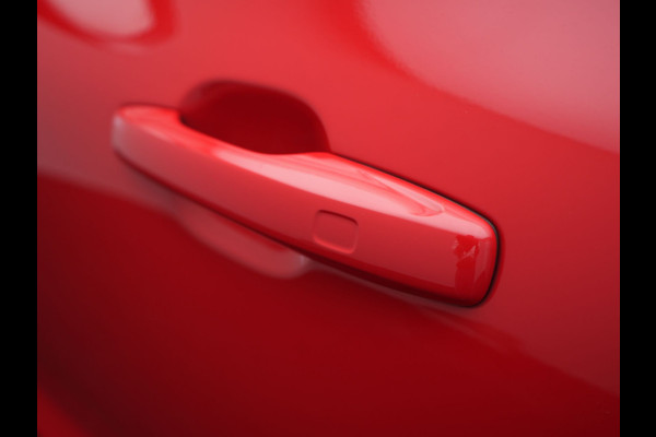 Volvo XC60 T8 Twin Engine AWD R-Design Plug in Hybrid 391pk PHEV | Trekhaak af Fabriek | Panodak | Pilot Assist | Adaptive Cruise | 360 Camera | Carplay | Keyless |