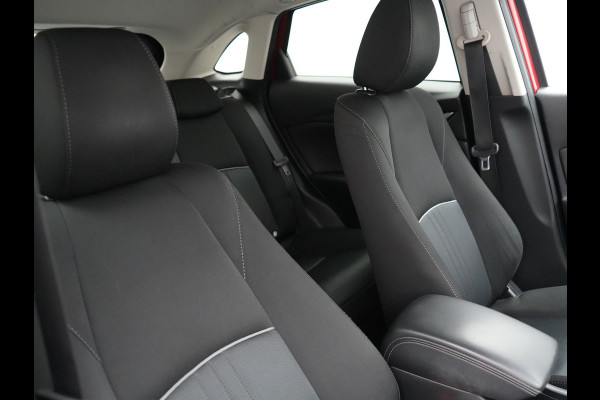 Mazda CX-3 2.0 SkyActiv-G 121 Comfort Dealer O.H | Trekhaak Afneembaar | Apple Carplay | Sportstoelen Verwarmd | Cruise Control |  Laneassist | Climate Control |