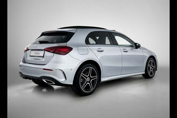 Mercedes-Benz A-Klasse 250 e Business Solution AMG | Nightpakket | Panoramaschuifdak | Multibeam LED | Stoelverwarming voor | Smartphone integratie | KEYLESS GO | Extra USB-poorten |