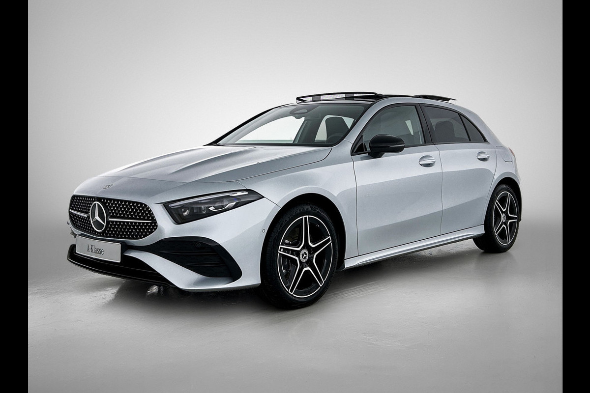 Mercedes-Benz A-Klasse 250 e Business Solution AMG | Nightpakket | Panoramaschuifdak | Multibeam LED | Stoelverwarming voor | Smartphone integratie | KEYLESS GO | Extra USB-poorten |