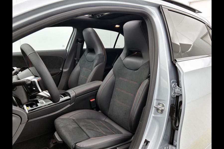 Mercedes-Benz A-Klasse 250 e Business Solution AMG | Nightpakket | Panoramaschuifdak | Multibeam LED | Stoelverwarming voor | Smartphone integratie | KEYLESS GO | Extra USB-poorten |