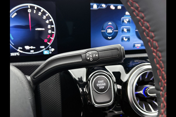 Mercedes-Benz A-Klasse 250 e Business Solution AMG | Nightpakket | Panoramaschuifdak | Multibeam LED | Stoelverwarming voor | Smartphone integratie | KEYLESS GO | Extra USB-poorten |