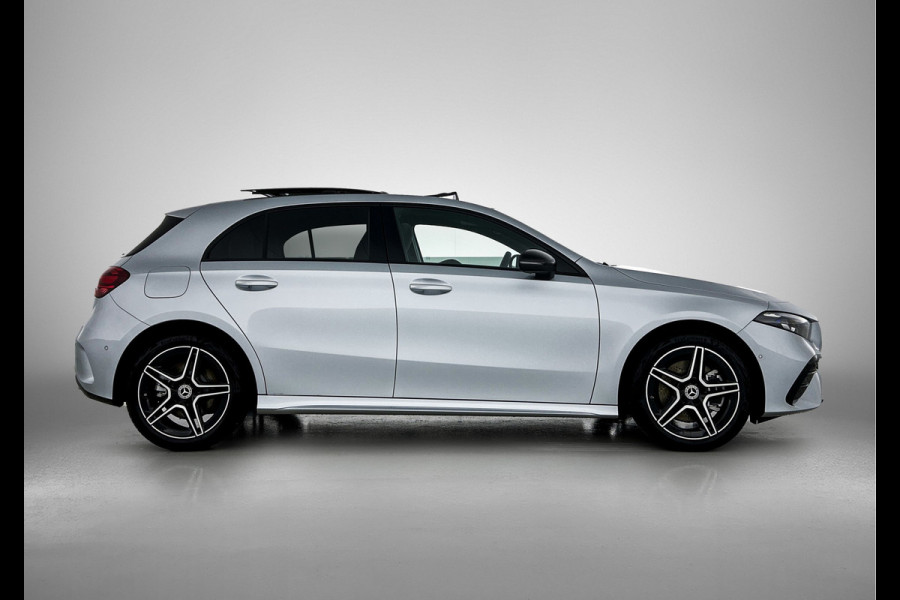 Mercedes-Benz A-Klasse 250 e Business Solution AMG | Nightpakket | Panoramaschuifdak | Multibeam LED | Stoelverwarming voor | Smartphone integratie | KEYLESS GO | Extra USB-poorten |