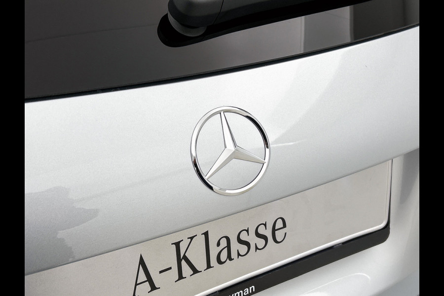 Mercedes-Benz A-Klasse 250 e Business Solution AMG | Nightpakket | Panoramaschuifdak | Multibeam LED | Stoelverwarming voor | Smartphone integratie | KEYLESS GO | Extra USB-poorten |