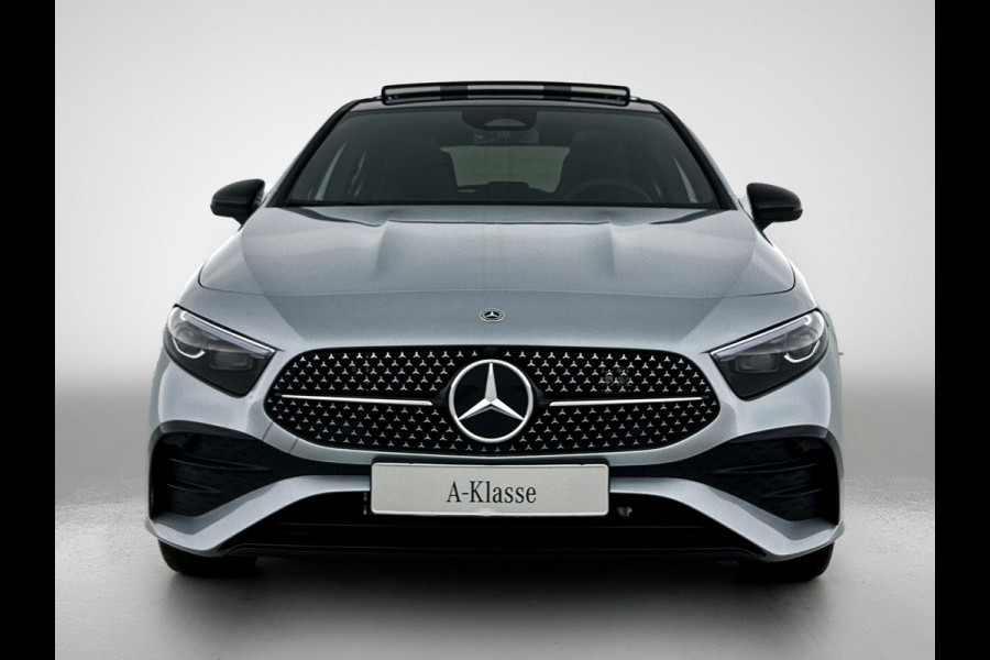 Mercedes-Benz A-Klasse 250 e Business Solution AMG | Nightpakket | Panoramaschuifdak | Multibeam LED | Stoelverwarming voor | Smartphone integratie | KEYLESS GO | Extra USB-poorten |