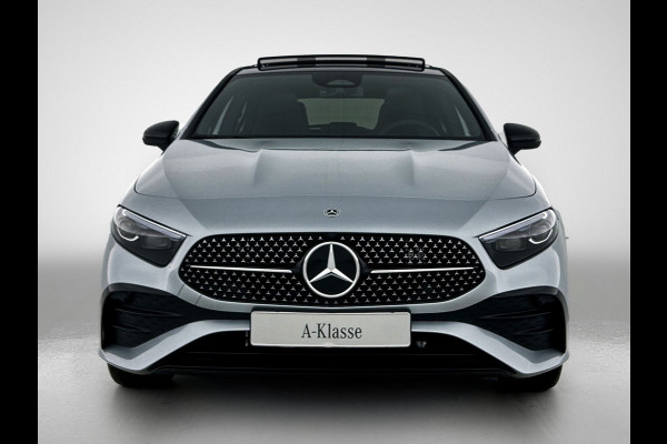 Mercedes-Benz A-Klasse 250 e Business Solution AMG | Nightpakket | Panoramaschuifdak | Multibeam LED | Stoelverwarming voor | Smartphone integratie | KEYLESS GO | Extra USB-poorten |