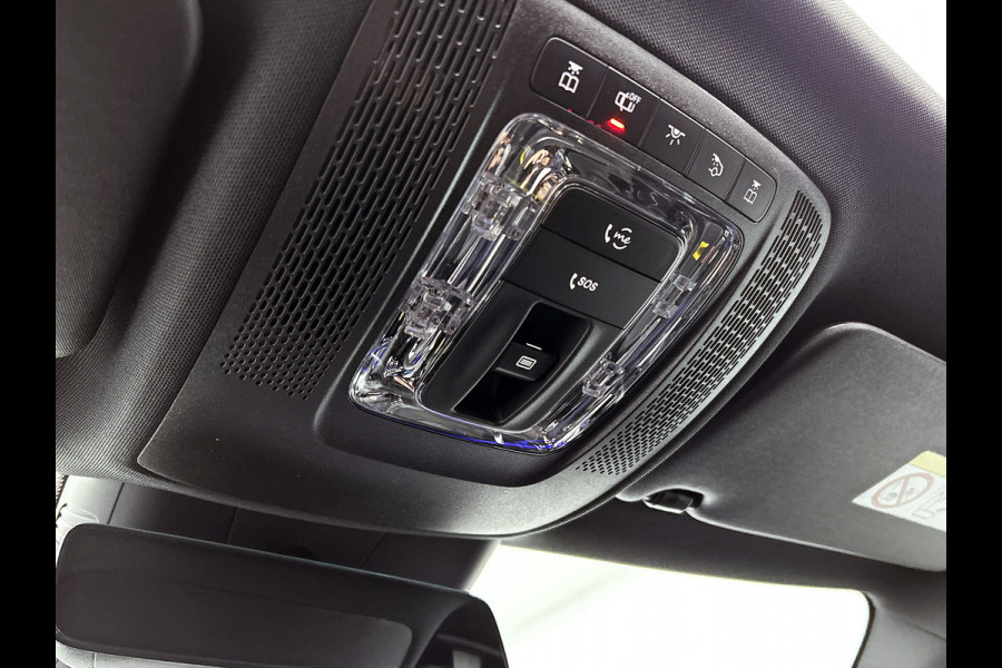 Mercedes-Benz A-Klasse 250 e Business Solution AMG | Nightpakket | Panoramaschuifdak | Multibeam LED | Stoelverwarming voor | Smartphone integratie | KEYLESS GO | Extra USB-poorten |