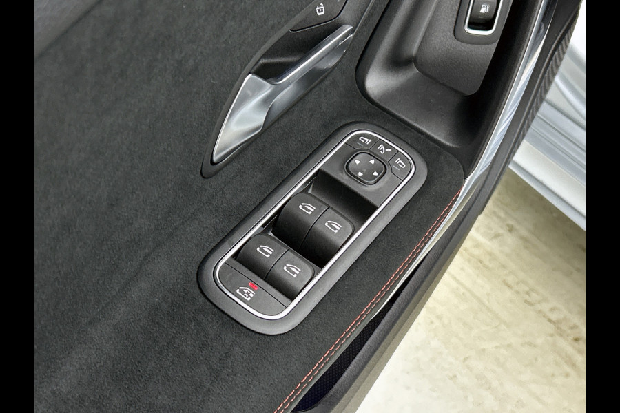 Mercedes-Benz A-Klasse 250 e Business Solution AMG | Nightpakket | Panoramaschuifdak | Multibeam LED | Stoelverwarming voor | Smartphone integratie | KEYLESS GO | Extra USB-poorten |