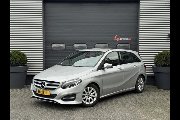 Mercedes-Benz B-Klasse 180 d Business Solution | Navigatie | Camera | Stoelverwarming | LED | Lichtmetalen Velgen |