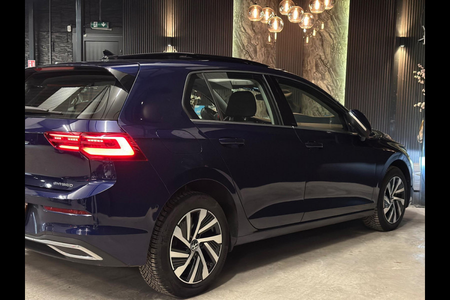 Volkswagen Golf 1.4 eHybrid|PANO|HEAD UP|MEMORY|FULL OPTIONS