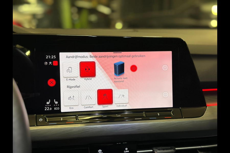 Volkswagen Golf 1.4 eHybrid|PANO|HEAD UP|MEMORY|FULL OPTIONS