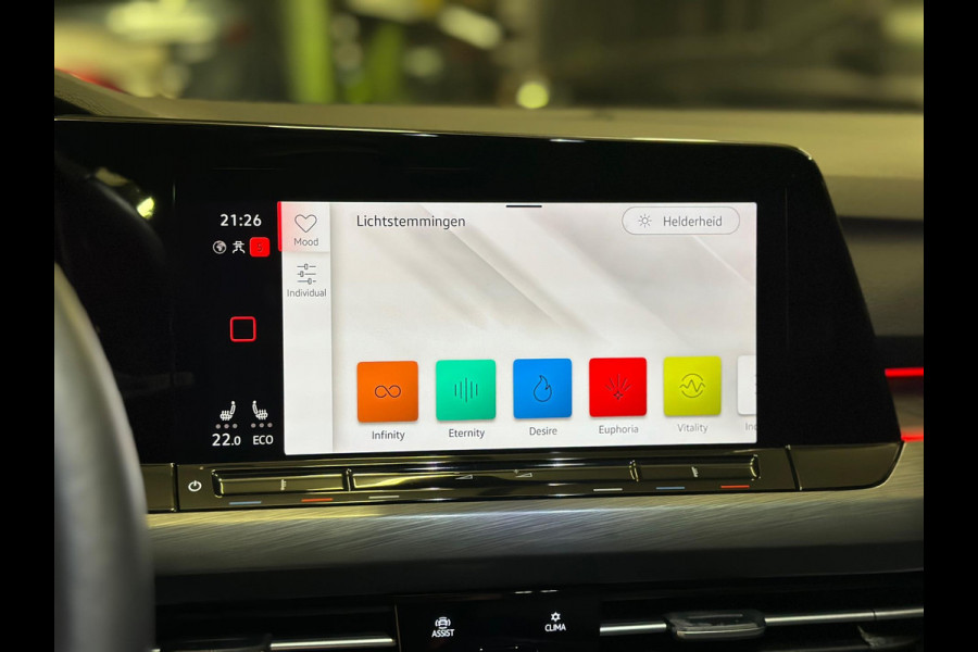 Volkswagen Golf 1.4 eHybrid|PANO|HEAD UP|MEMORY|FULL OPTIONS