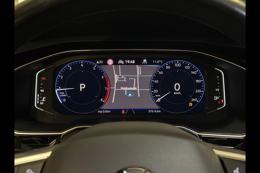 Volkswagen Polo 1.0 TSI R-Line|PANO|KEYLESS|FULL OPTIONS