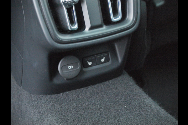 Polestar 2 Long Range Dual Motor Launch Edition 78kWh | Trekhaak | Panoramadak | Harman Kardon | Privacy glas |