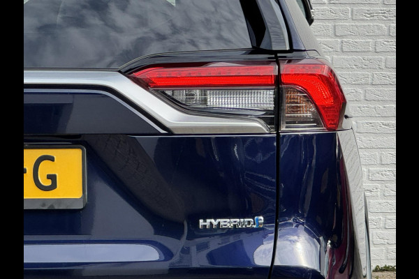 Toyota RAV4 2.5 Hybrid AWD Bi-Tone Adaptive cruise Climate control LED Apple / Android Draadloos telefoonladen Achteruitrijcamera