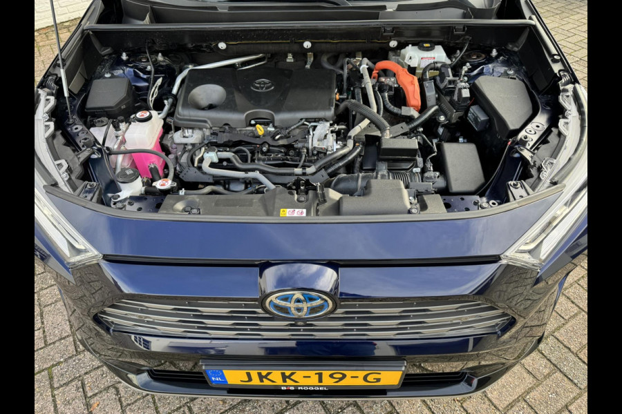 Toyota RAV4 2.5 Hybrid AWD Bi-Tone Adaptive cruise Climate control LED Apple / Android Draadloos telefoonladen Achteruitrijcamera