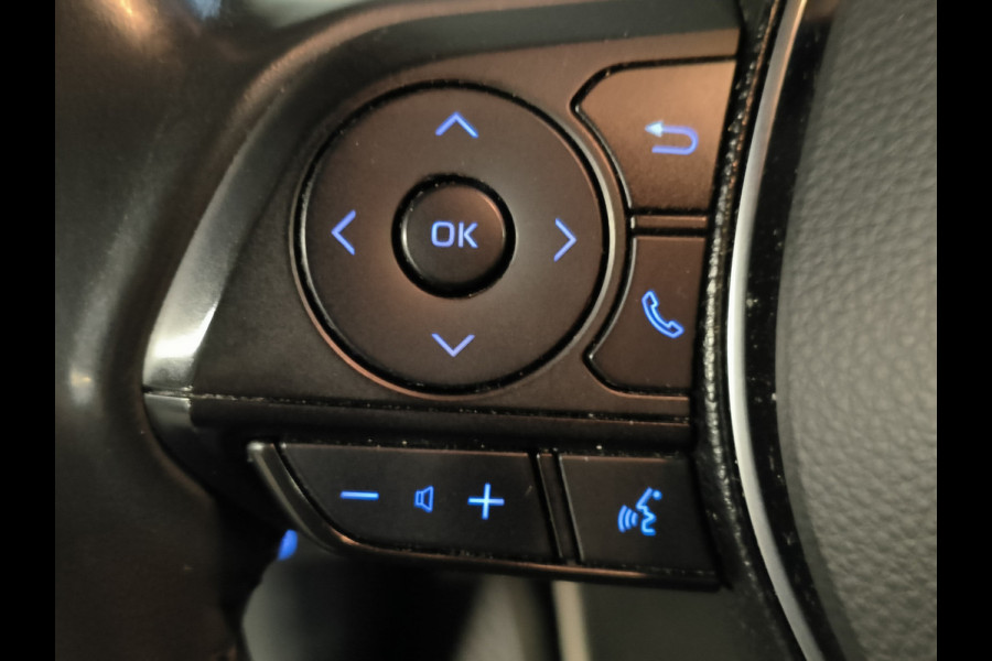 Toyota Corolla 1.8 Hybrid Active Rijklaar + 12 maanden Bovag-garantie Henk Jongen Auto's in Helmond,  al 50 jaar service zoals 't hoort!